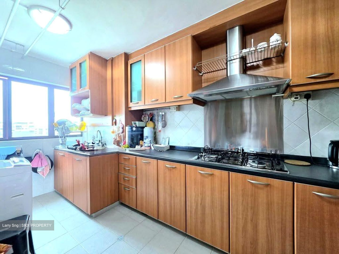 Blk 533 Hougang Avenue 6 (Hougang), HDB Executive #623640671